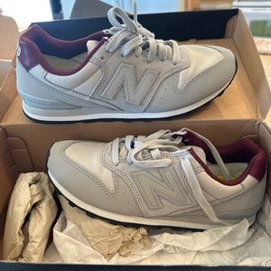 Figs- New Balance women’s athletic shoes- new Balance 996- size 7 Grey